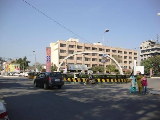 ЁЯУН*рдЬрд╛рд▓рдВрдзрд░ рдХреЗ рд╕рдмрд╕реЗ рдкреБрд░рд╛рдиреЗ рд╣реЛрдЯрд▓реЛрдВ рдореЗрдВ рд╕реЗ рдПрдХ рдорд╛рдирд╛ рдЬрд╛рддрд╛ рд╣реЛрдЯрд▓ рд╕реНрдХрд╛рдИрд▓рд╛рд░реНрдХ рдЕрд▓рд╡рд┐рджрд╛ рдХрд╣рдиреЗ рдЬрд╛ рд░рд╣рд╛ рд╣реИред*ЁЯУН